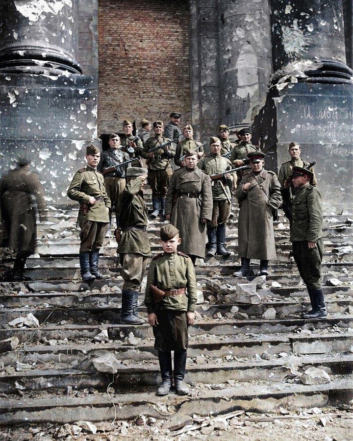 Берлин, Рейхстаг, май 1945 года