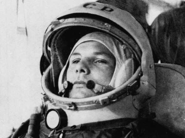 Человек в космосе! Первый космический полет: Юрий Гагарин, «Восток-1», СССР.