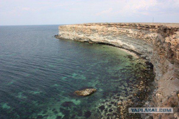 Мыс Тарханкут - самая западная точка Крыма.
