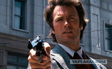 Для Америки это обычное явление. Огромные винтовочные патроны в обычном револьвере.