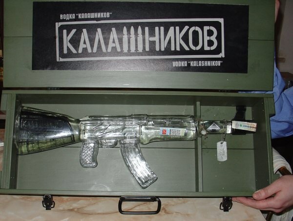 Сделал подарок ко дню ВМФ хорошему человеку мини бар подводную лодку