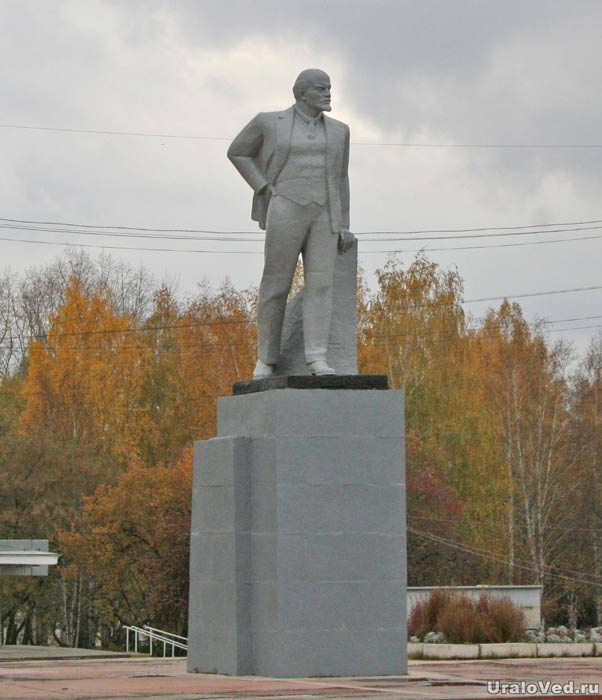 Самые странные памятники Ленину со всего света