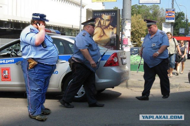 В Петербурге мужчина нашел 100 тысяч рублей и отнес их в полицию
