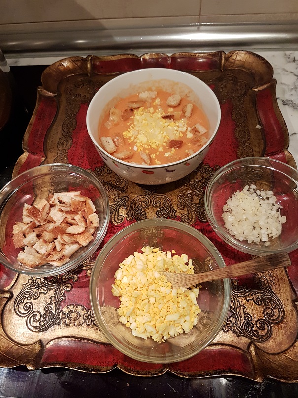 Испанская кухня: гаспачо и бычий хвост