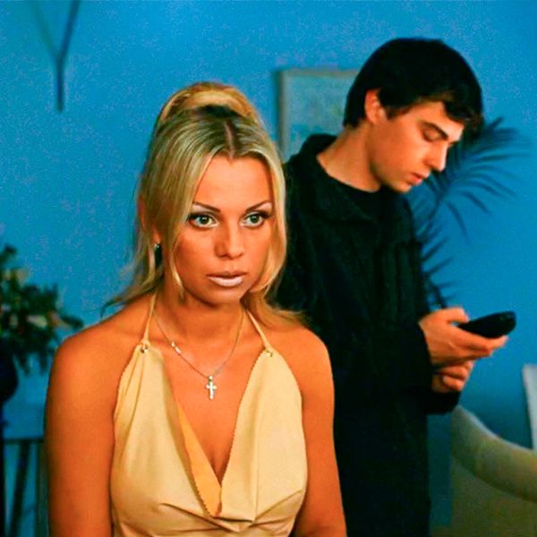 20 самых сексапильно одетых киногероинь