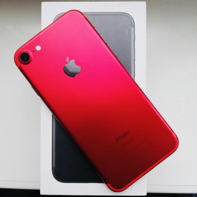 Продам iphone 7 Black&Red edition