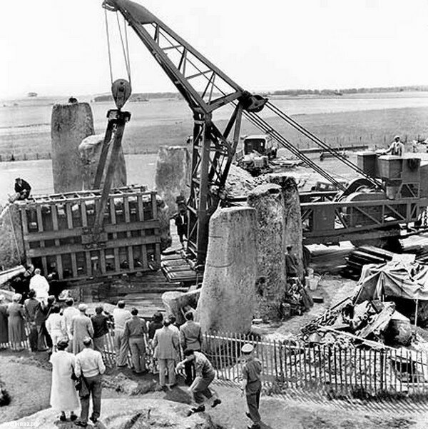 Одни уверены, что Египетские пирамиды построили инопланетяне, другие отрицают. Кто прав?