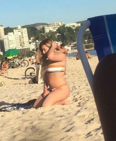 Британская модель Джорджи Кларк показала как выглядит тело без фотошопа