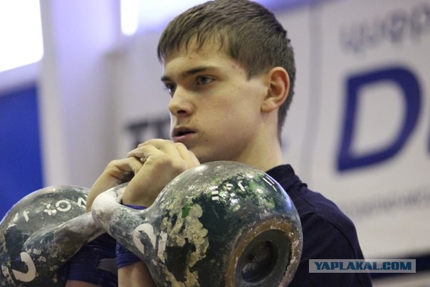 21-летний новосибирский спортсмен Евгений Бутенко стал победителем первенства Европы по гиревому спорту