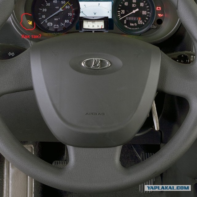 Lada Granta - Косяк на приборке?