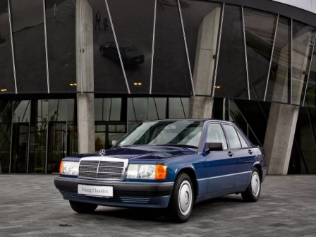 Маленький, но настоящий: как создавали Mercedes 190 и почему он стал звездой