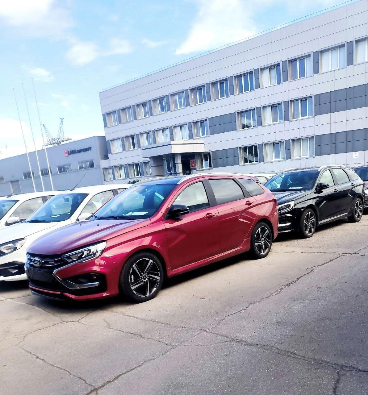 Опубликованы фото новой Lada Vesta Sport: 145 л.с. и китайская 6-ступенчатая «механика». Цена изделия — 2,7 млн. рублей