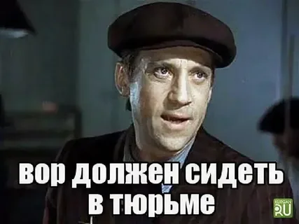 Сын владельца магазина нокаутировал вора, пытавшегося вынести товар.