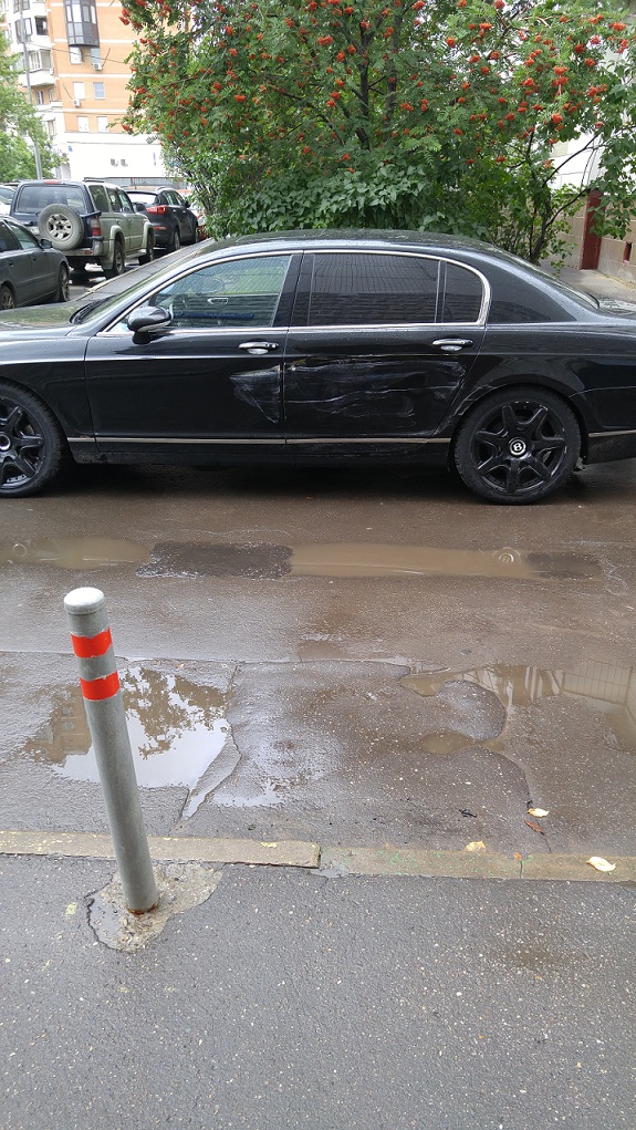 Можно ли руками и ногами остановить КамАЗ? Да, если он несётся на Porsche