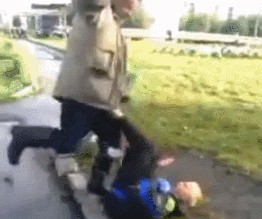 В Барнауле второклассник терроризирует одноклассников и учителей