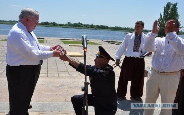 Асад возложил венок к Могиле Неизвестного Солдата в Москве