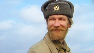 А ведь этому старичку уже ого-го сколько лет!