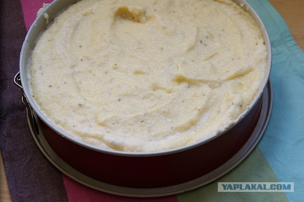 Картофельное суфле-запеканка, С беконом, сыром и помидорами