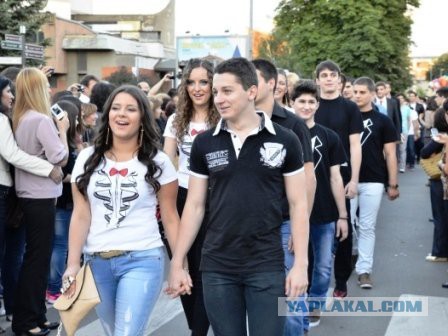 Соцсети: Блеск и нищета российских выпускных