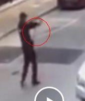 Справились не сразу. Опубликовано ещё одно видео перестрелки с полицией в Москве