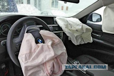 Экспертиза показала, что на водительской подушке безопасности автомобиля Михаила Ефремова обнаружены следы ДНК актера