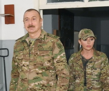 Супруга президента Азербайджана  на экскурсии