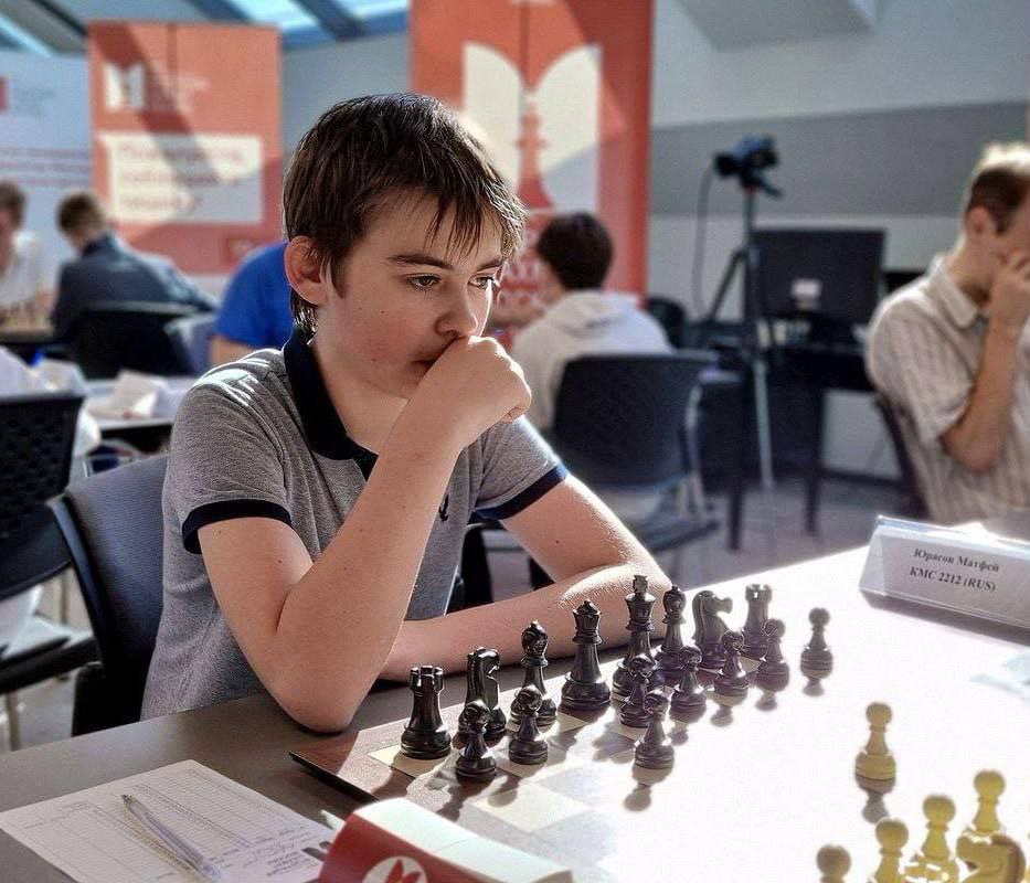 12-летний школьник из Москвы завоевал золото на первенстве мира по классическим шахматам в Сербии