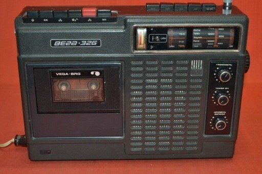 Топ-8 необычных кассетных магнитофонов советской эпохи