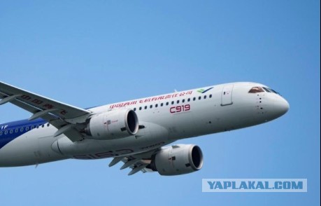 Первый серийный полностью импортозамещенный авиалайнер МС-21 впервые поднялся в небо в России
