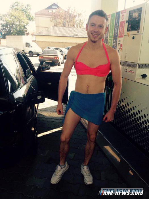 Креативный маркетинг. Бензин в обмен на сиськи.