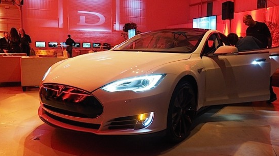 Новая «Tesla D»