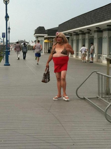 Не совсем здоровые люди из соцсетей....