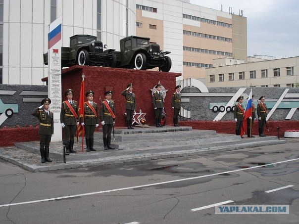 Жизнь и служба нынче