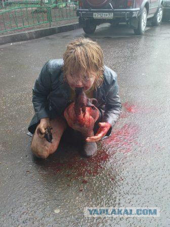 Селфи врачей «скорой» с окровавленным пациентом