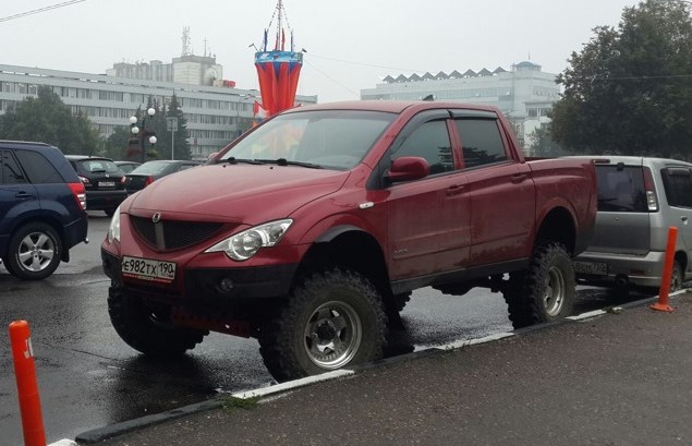 Гниющий UAZ Patriot и два отличных японца!