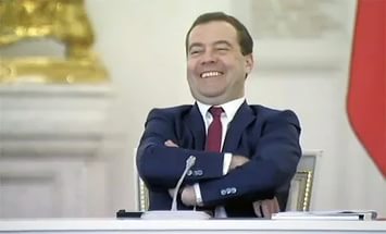 В Волгограде пристав расплакался при задержании за взятку