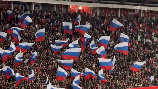 црвена звезда поддержка россии. фанаты спели. фанаты спели. болельщики япония футбольных. фанаты спели.
