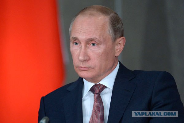 Путин назвал терактом взрыв в Петербурге