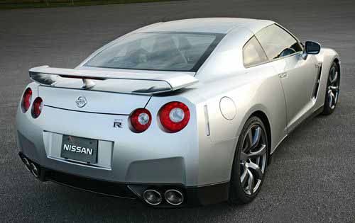 Nissan открывает завесу с нового Gt-r