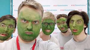 Хабаровские «мстители» заставили умыться зеленкой таксиста