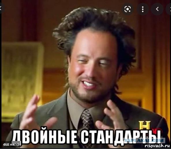 Полицейские встретили оскорбившего русских комика по приезде в Москву
