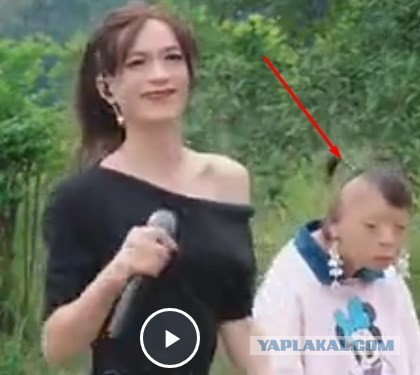 У дядюшки Лю сегодня племяшка выступает в сельском клубе