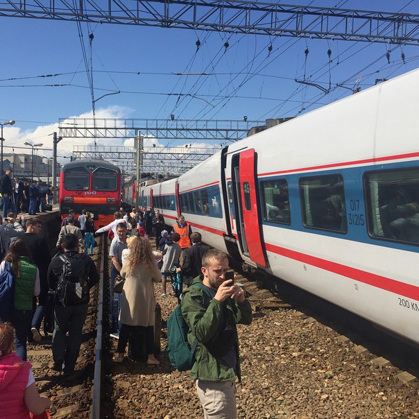 Происшествие на Курском вокзале г.Москва - столкнулись две электрички