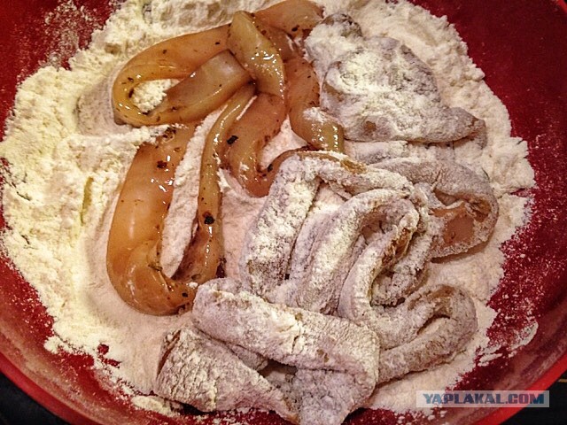 Кольца кальмара в пивном кляре:)