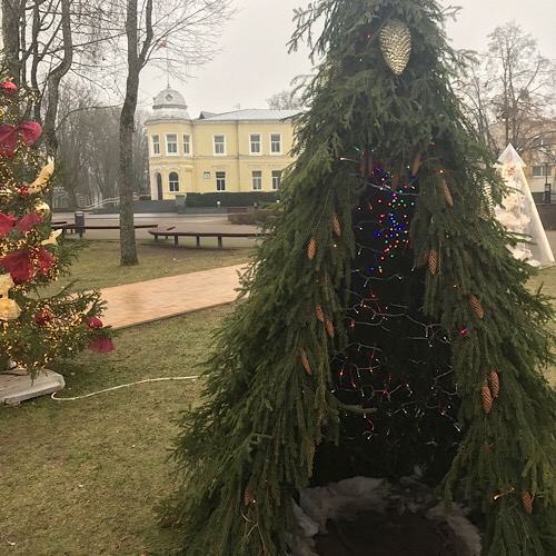 Рейтинг «самых ужасных» рождественских ёлок