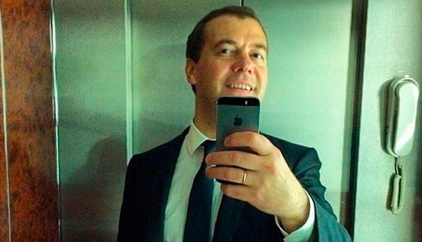 Российские госкорпорации вводят запрет на использование iPhone в служебных целях