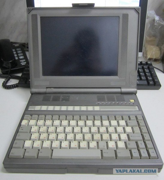Древний ноутбук ADX7325S