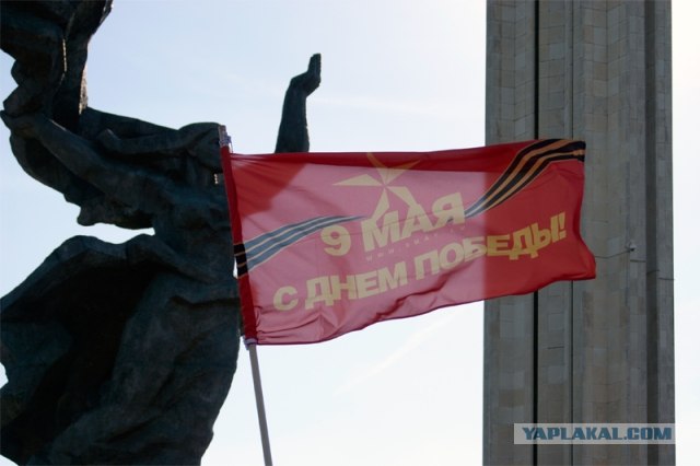 Латвия 2012: травля отмечающих 9 мая