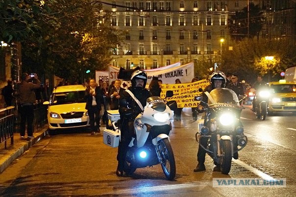 Греки протестуют против Киевских властей,