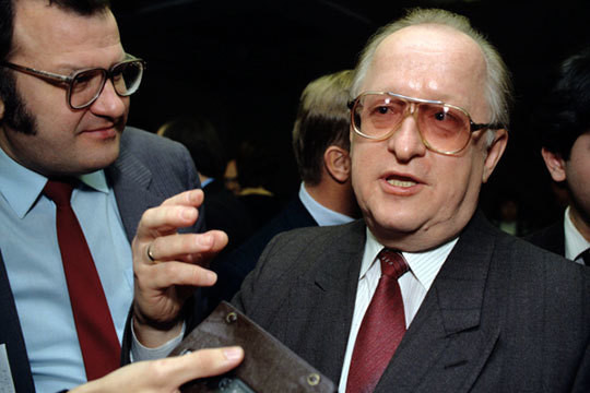 А что же было с рублем до 1998 г? Ответ есть у меня: все то же самое